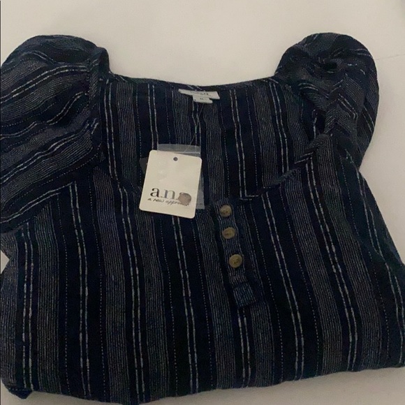 Puff Short Sleeve Top - Picture 2 of 2